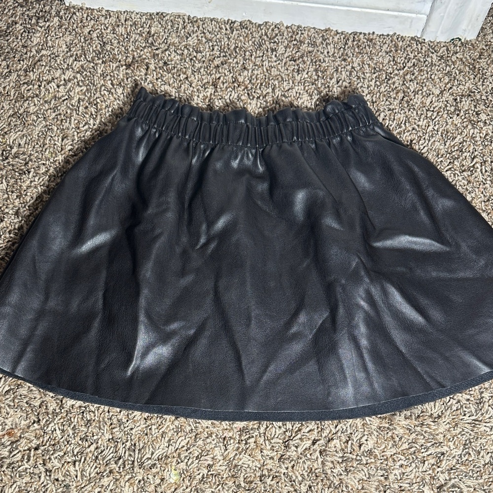 Isaac Mizrahi Black Faux Leather Skirt